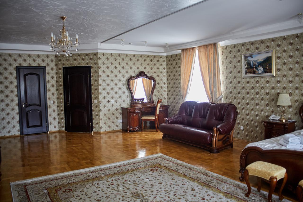 Garden Hall Ternopil Esterno foto