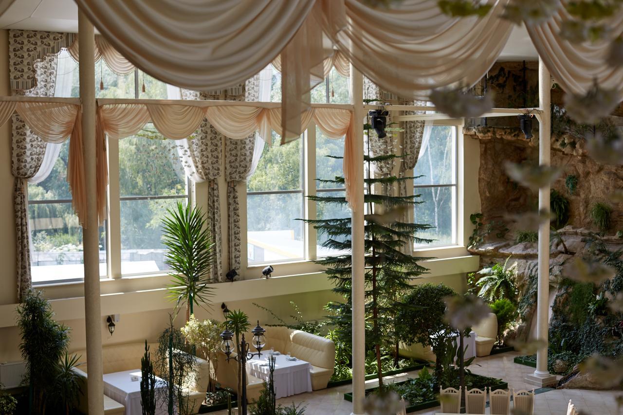 Garden Hall Ternopil Esterno foto