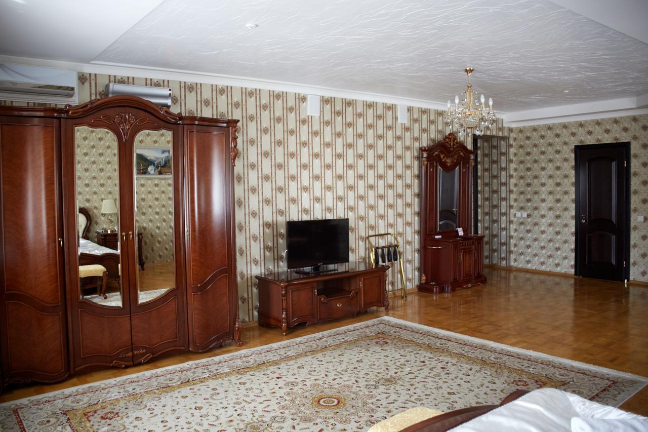 Garden Hall Ternopil Esterno foto